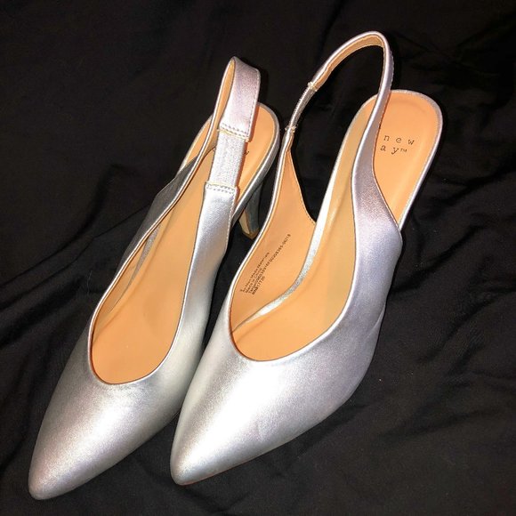 Silver Pointed Toe Slingback - Picture 1 of 1